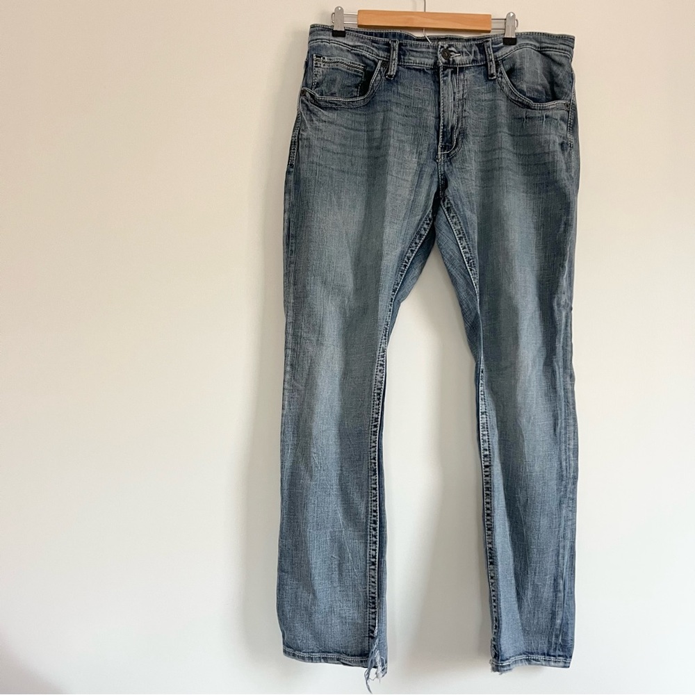 BKE Jake Straight Leg Denim Jeans Light Wash Distressed Read Notes Ripped 36 R